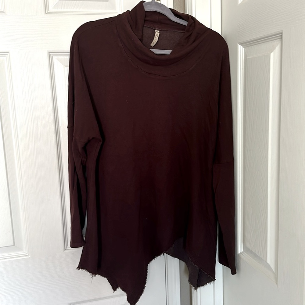XCVI pullover size XL, burgundy color